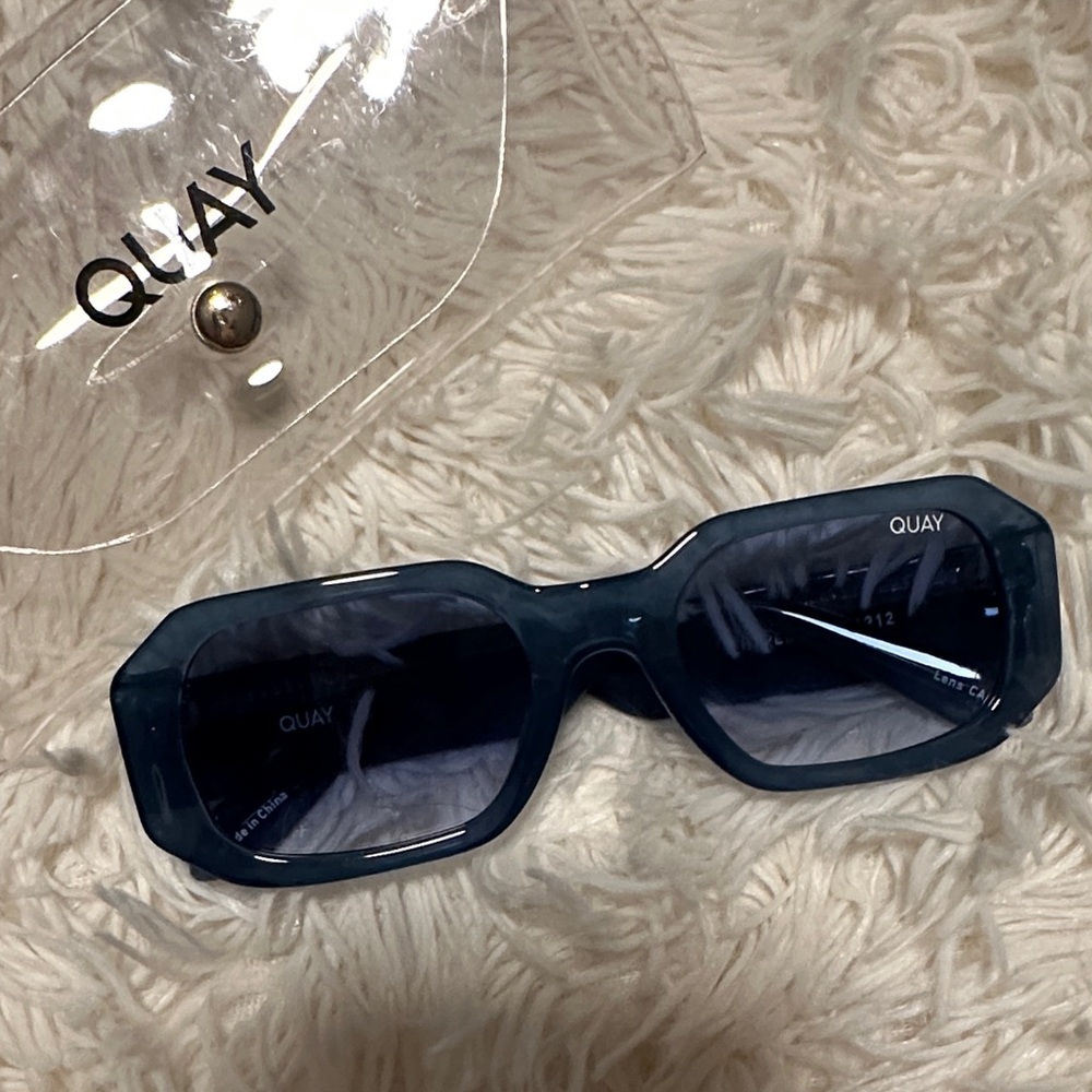 Quay Australia Navy Sunglasses